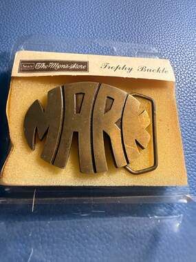 Vintage 1980 Sears The Men's Store Mark Name Solid Brass Trophy Belt Buckle New